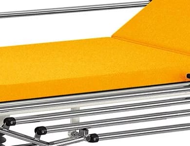 Doska vozika je transparentna pre rontgenove luce