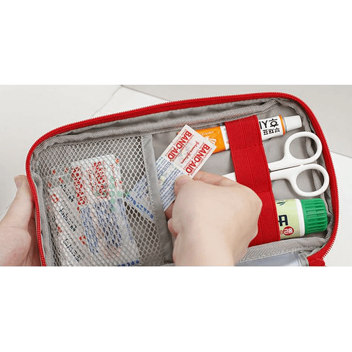 Mala taska prvej pomoci cervena – FIRST AID 3