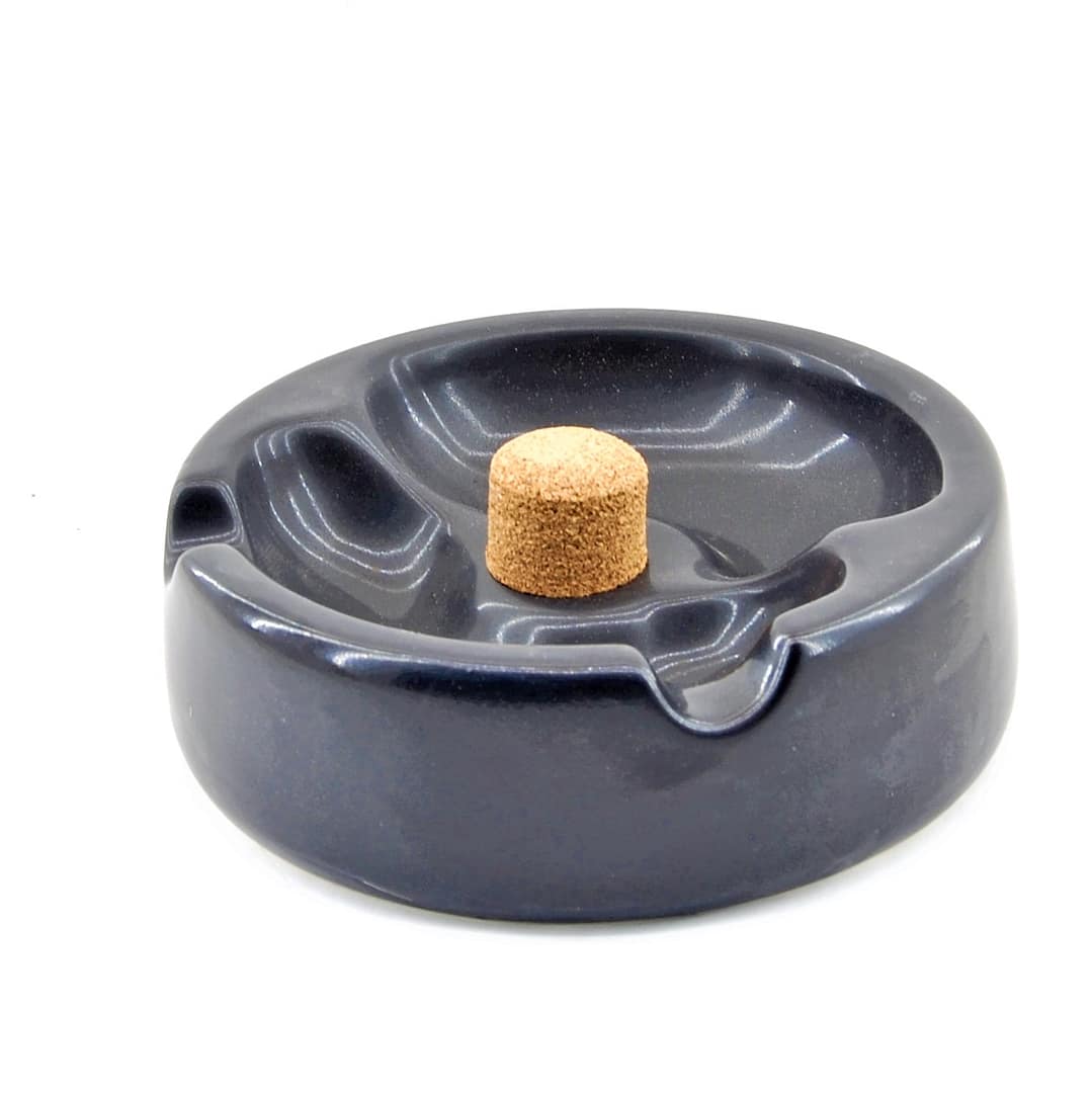 Fajkový popolník- 411010- čierny