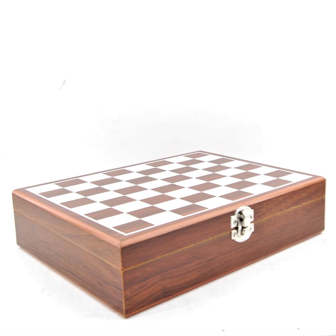 Ploskačka, pohárik, tabatierka, kocka - Darčeková šachová kazeta - AM013