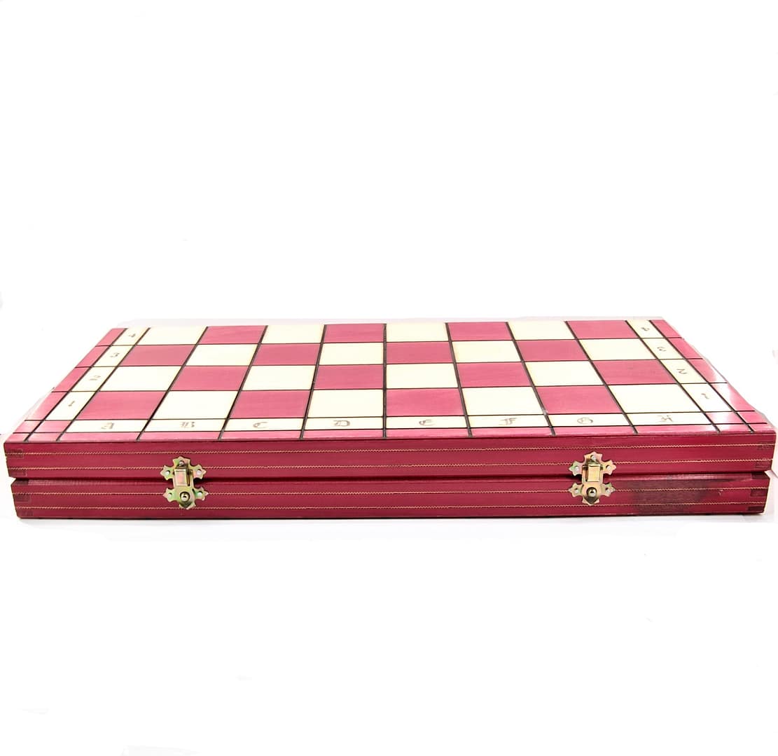 Drevený šach- Červený 50x50x3 cm