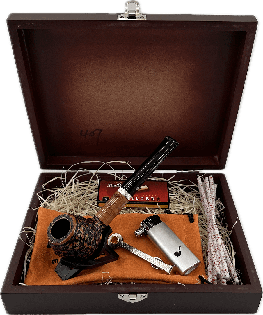 Mr. Brog Fajkový set- Drevená fajka, zapaľovač, čistiace tyčinky, filtre, stojan- 101-1 1 Mr. Brog Fajkový set- Drevená fajka, zapaľovač, čistiace tyčinky, filtre, stojan- 101-1