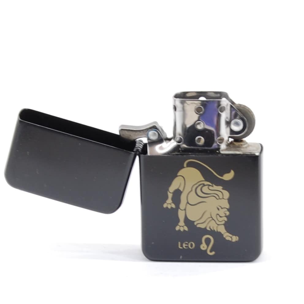 GENTELO  Benzínový Zapaľovač 3-1038- Čierny/ Lev